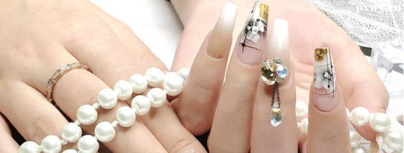 美甲美睫去培训学校学好还是实体店学好