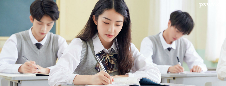 �Ϻ���˼��ѵ������Щ�γ�