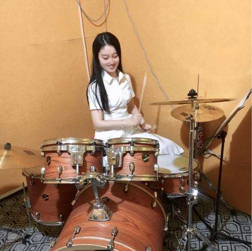 女孩子学习架子鼓好不好