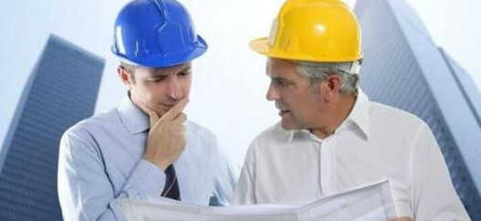 ��Ϊһ���ϸ�ļ�������ʦӦ���صļ���