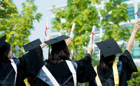 ���Ľ�ʦ�ʸ�֤����֮��è���̰�