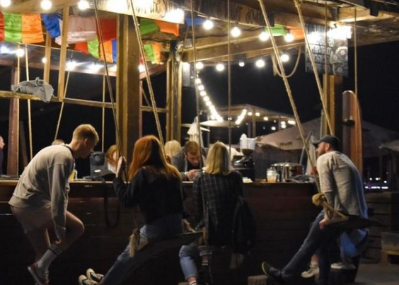 �ճ������У��й��Ͷ���˹������