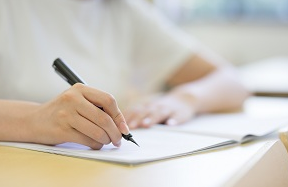 ���ز�����ʦ��ҵǰ���ͷ�����й�����