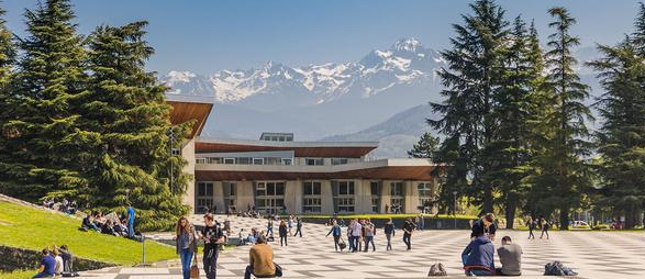 ����ֵ����ѧ�Ĵ�ѧ�Ƽ�