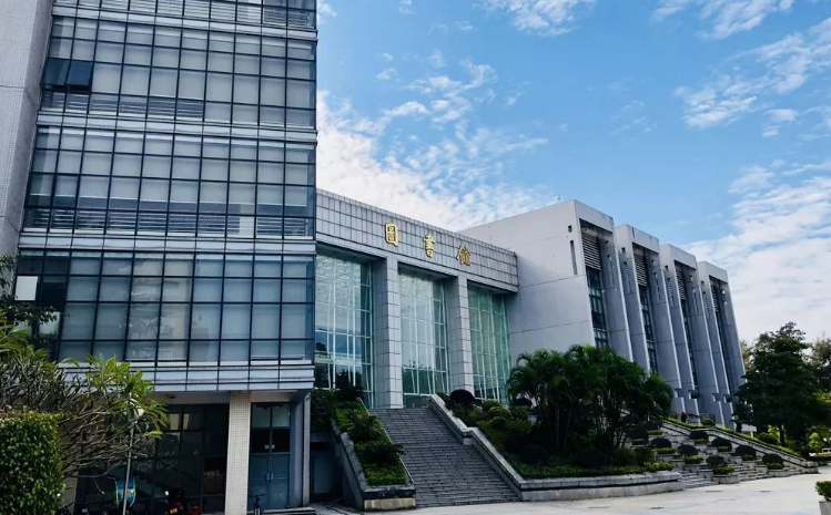 �߿���У�����������ȽϺõľ���ѧУ�Ƽ�