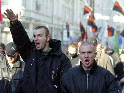 �ڶ���ѧ�������ΰ�����ͷ���ֲܿ���?