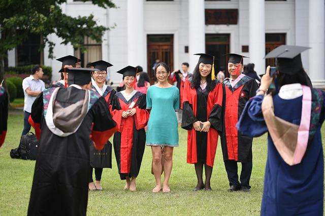 �������ɣ���λ�ȡ��ʦ����ϵ��ʽ