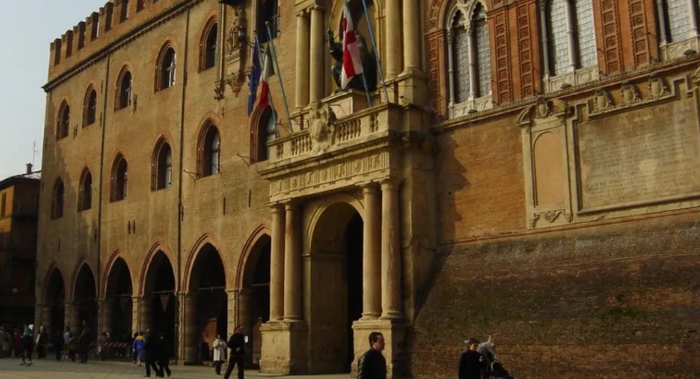 �����������ѧ���������Ǵ�ѧ�ļ�鼰�����������