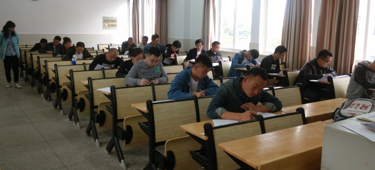 ���˸߿���ѧ�������Ǹ�����ø߷�