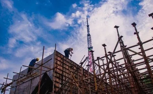 ��������ʦ����֮����ʩ����ͬ�������ѵ����