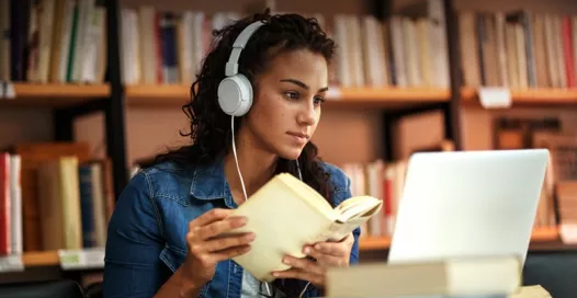 Ӣ����ѧ����֮��ͬ���Ʊ����ʺ������רҵ����