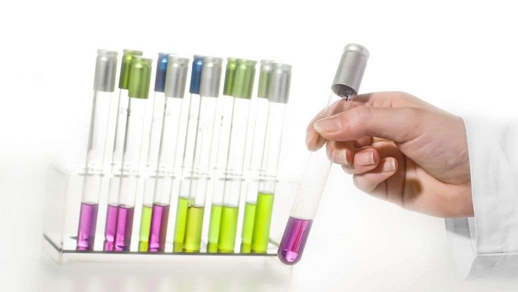 ҩʦ����ҩ�ﻯѧ���㡪��ɫ�׷��ķ���