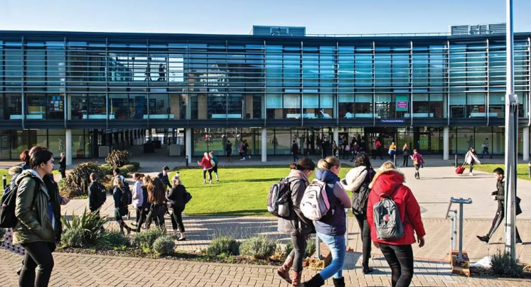 Ӣ�������ٴ�ѧ���������Ƽ�����Ҫ����֪