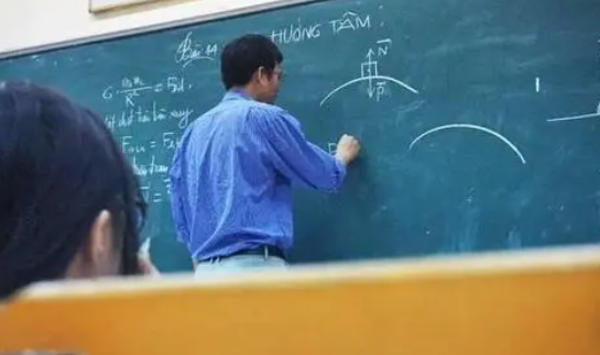 ���н�ʦ�ʸ��Կ�Ŀ����Щ