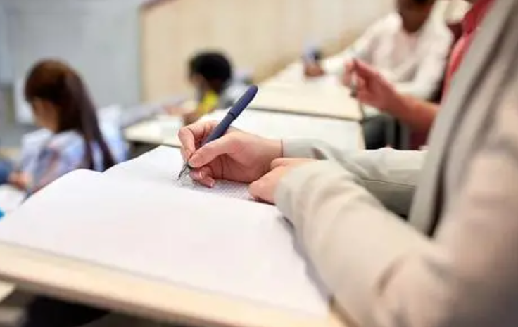 ��ô�Կ���ʦ֤����Ҫʲô������