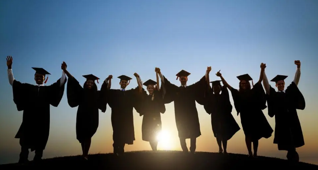 �����¹���ѧ���ѱ�ҵ��