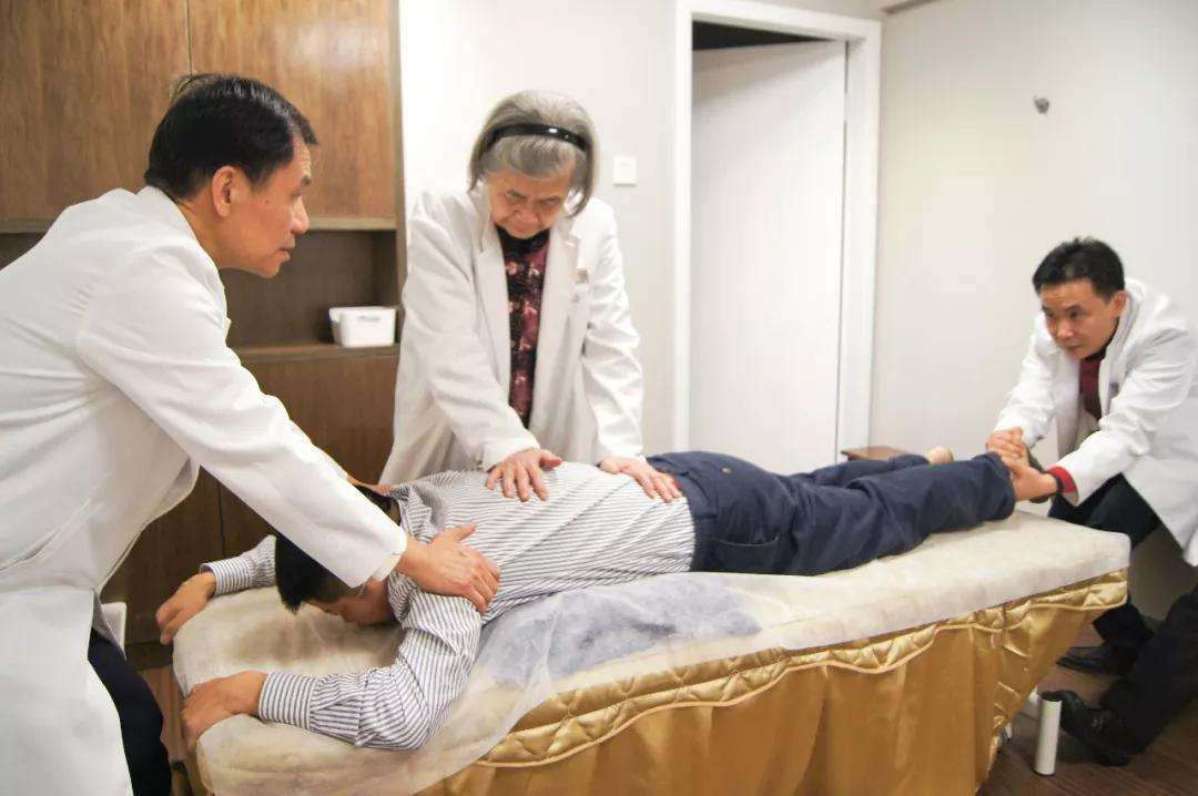 ����������ר������