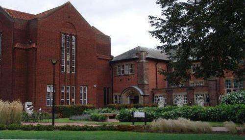 ��ô���������ϰ��նٴ�ѧʱ�й���רҵ