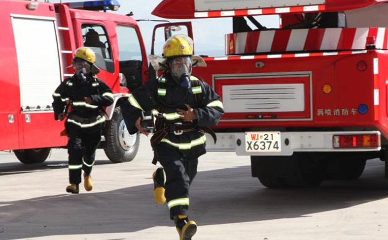 ������֤�����Ҫ���ٷ��� ������ô�շ�