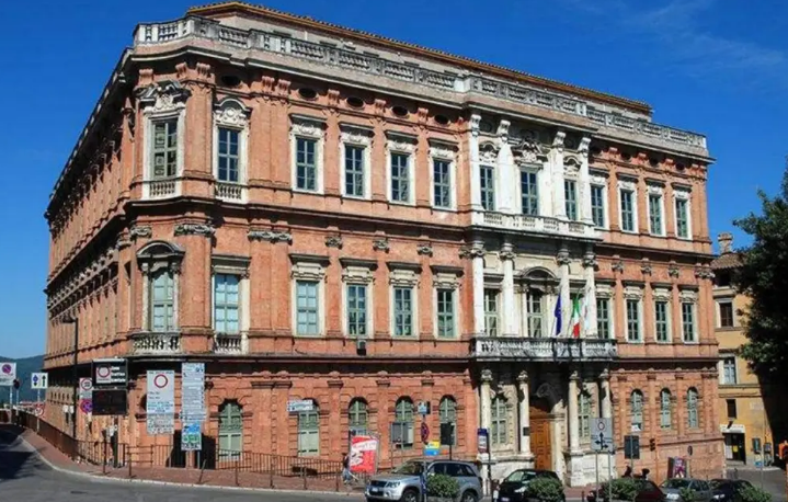 �������ѧ������³������˴�ѧ����