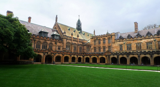 �Ĵ�������ѧ����Ҫ�󼰿γ̷���