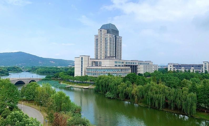 ���ϴ�ѧ�����������