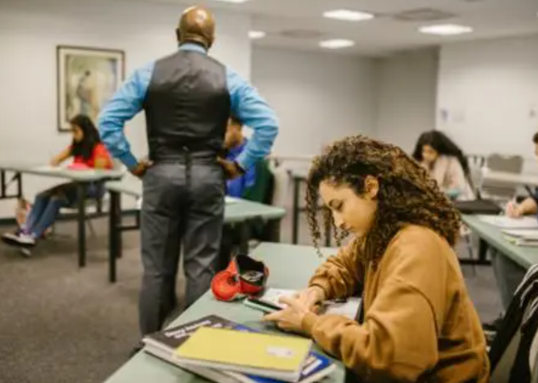 �����м�����ʦ��Ҫ�ȿ���������ʦ��