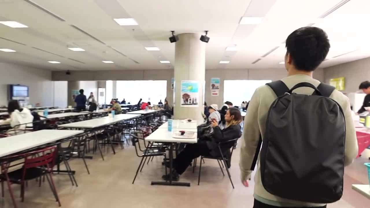 �ձ���ѧ���и�������ҵ��