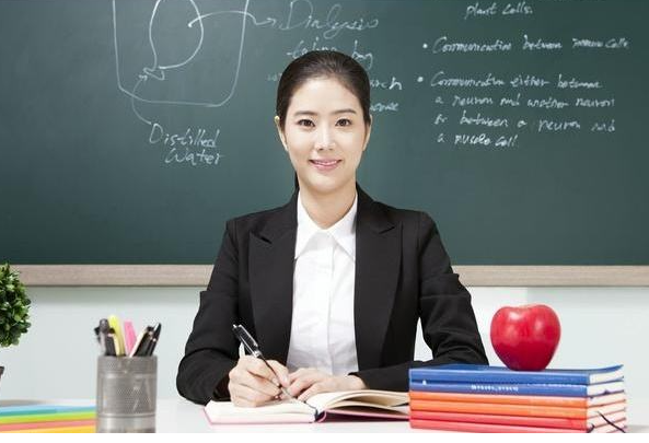 ����Сѧ��ʦ�Ļ���������ʲô