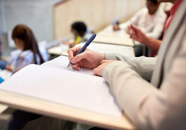 ��ʦ�ʸ�֤��Ч�����ܿ�����