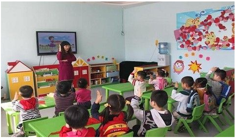 ���ʺ����ʦ�ʸ�֤�м���