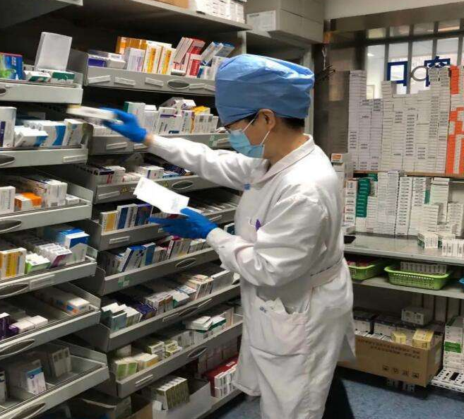 ���ڴ�ר���Ա���ִҵҩʦ��