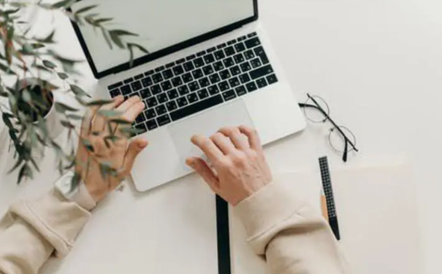 ���ܽ���ʦ�Ͷ�������ʦ������