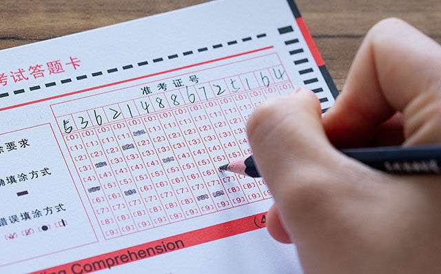 �����и�����һ�����м�������