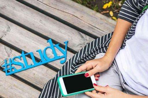 Ӣ����������������н׶��Եر���