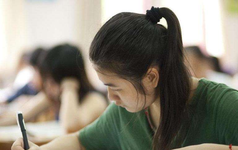 ��ѧ��ʦ�б�Ҫ����ʦ�ʸ�֤��