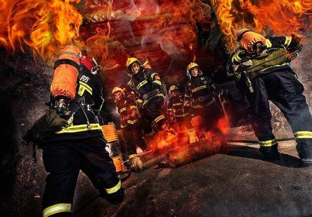 ������ʩ����Ա��ô�� ���ı���