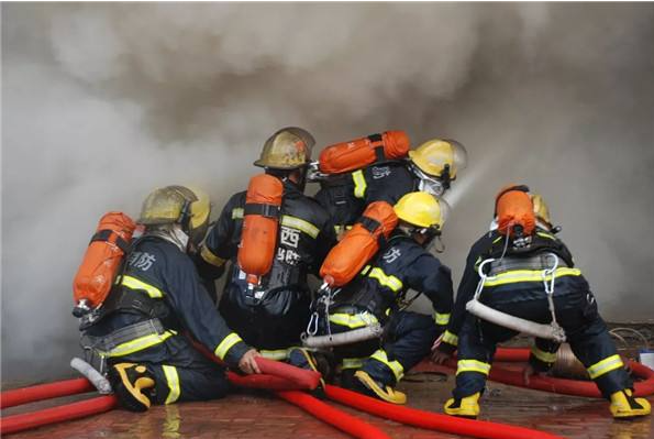 ����Ա֤��ô�� ������������Щ