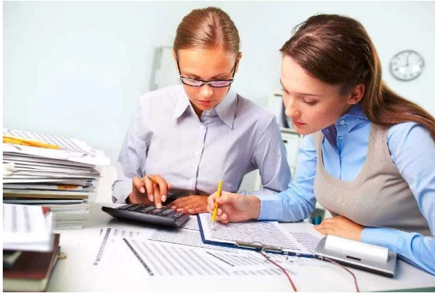 �м�����ʦ����������������