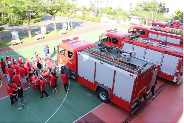 ������ʩ����Ա��ô����