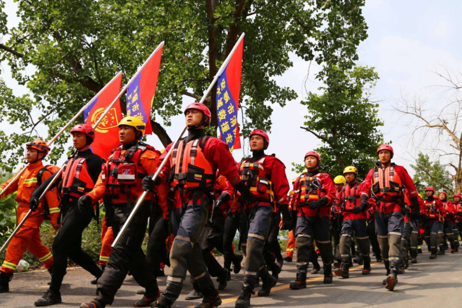 һ����������ʦ֤��ô��ȡ��Ҫʲô����