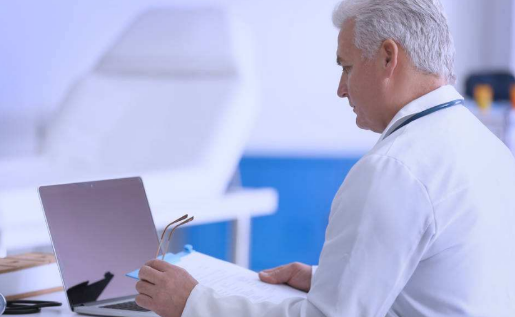 �ٴ�ҽʦ��������ѧ���⽲��