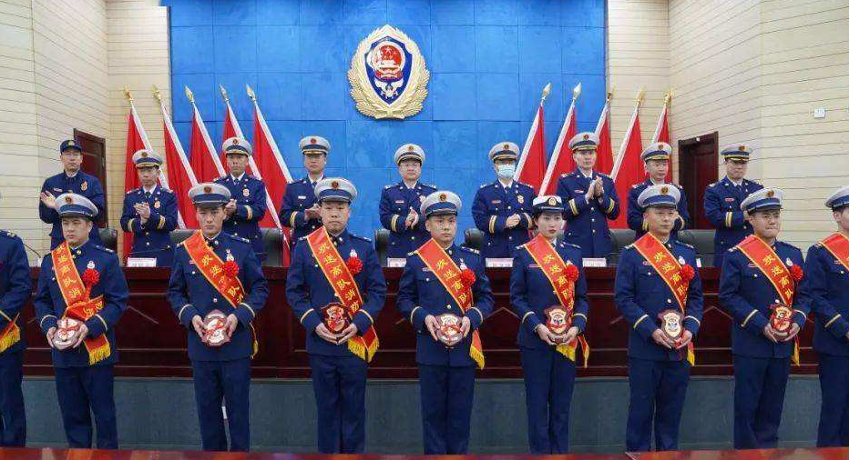 ������������ʦһ���������Ƕ��� ǰ����ô��