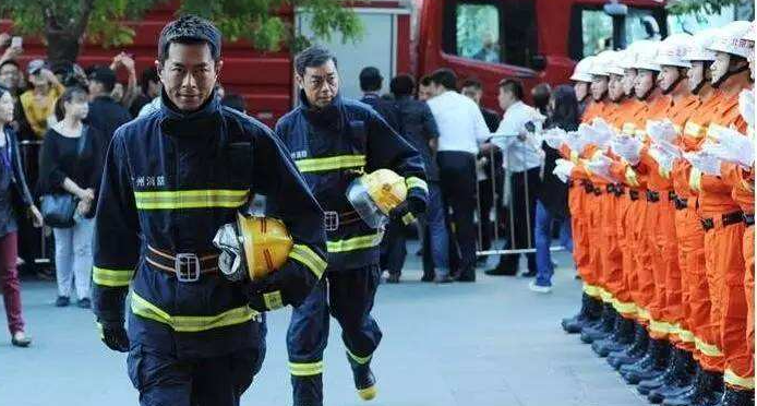 2022�꿼��������ʦ��Ҫʲô���� �����ﱨ��