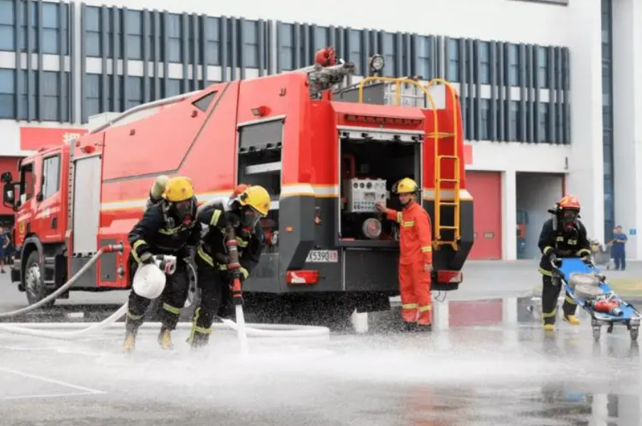 ������ʩ����Ա�����ﱨ�� һ���м��ο��Ի���