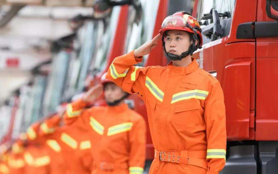 ������ʩ����Ա֤�������Ƕ��� ��ô��