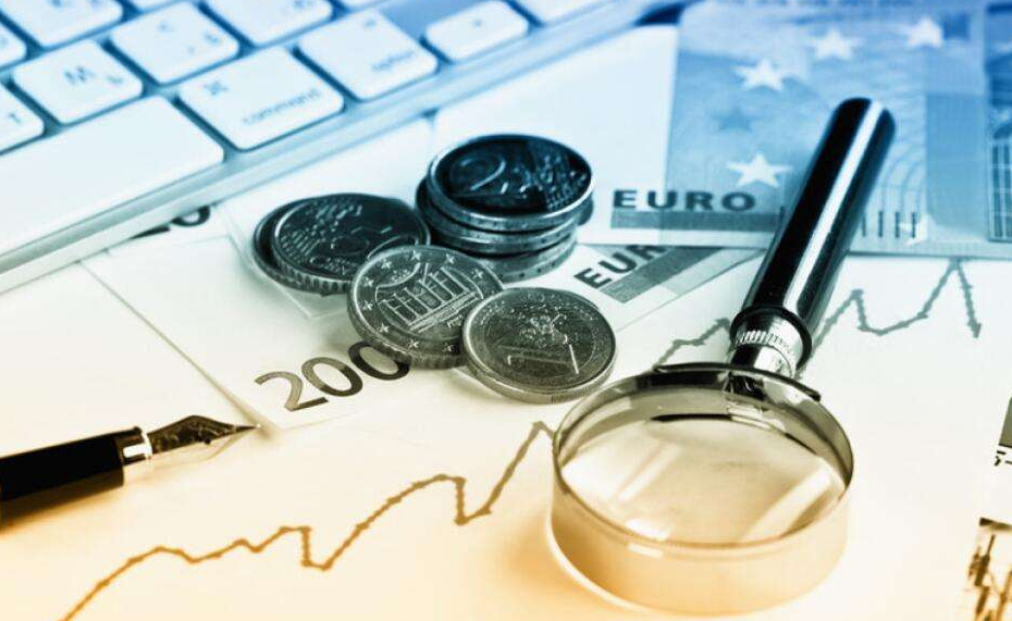 �ǻ��רҵ���Ա����������ʦ��