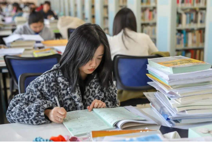 �ʲ�����˶ʿ���Կ�Ŀ��ʲô