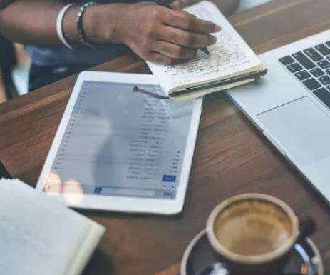 ������Ӫ��ʦҲ��֤���˿����˽�