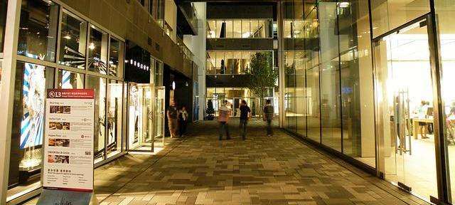 Ӣ����ѧѧУ��רҵ�����ĸ�����Ҫ